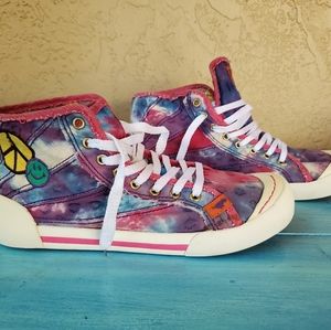 Rocket Dog tie dye sneakers with patches